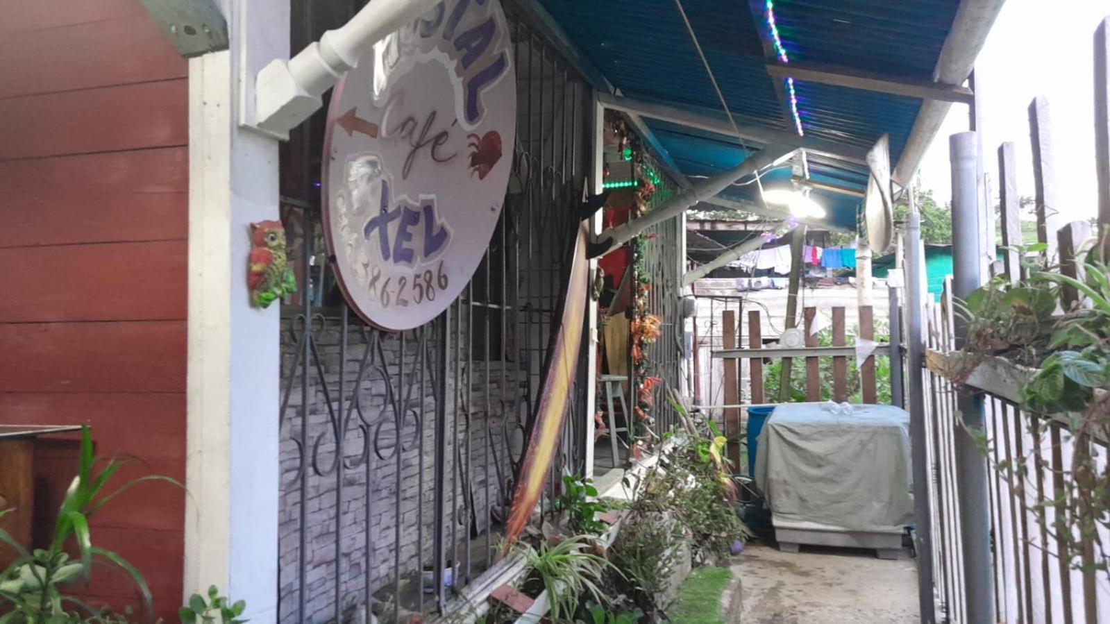 Hostal Cafe Axel Bocas del Toro Eksteriør bilde